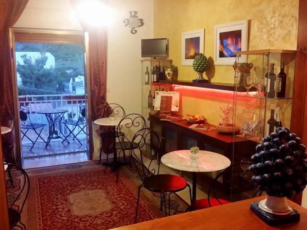 B&B Triskeles Giardini Naxos Ngoại thất bức ảnh