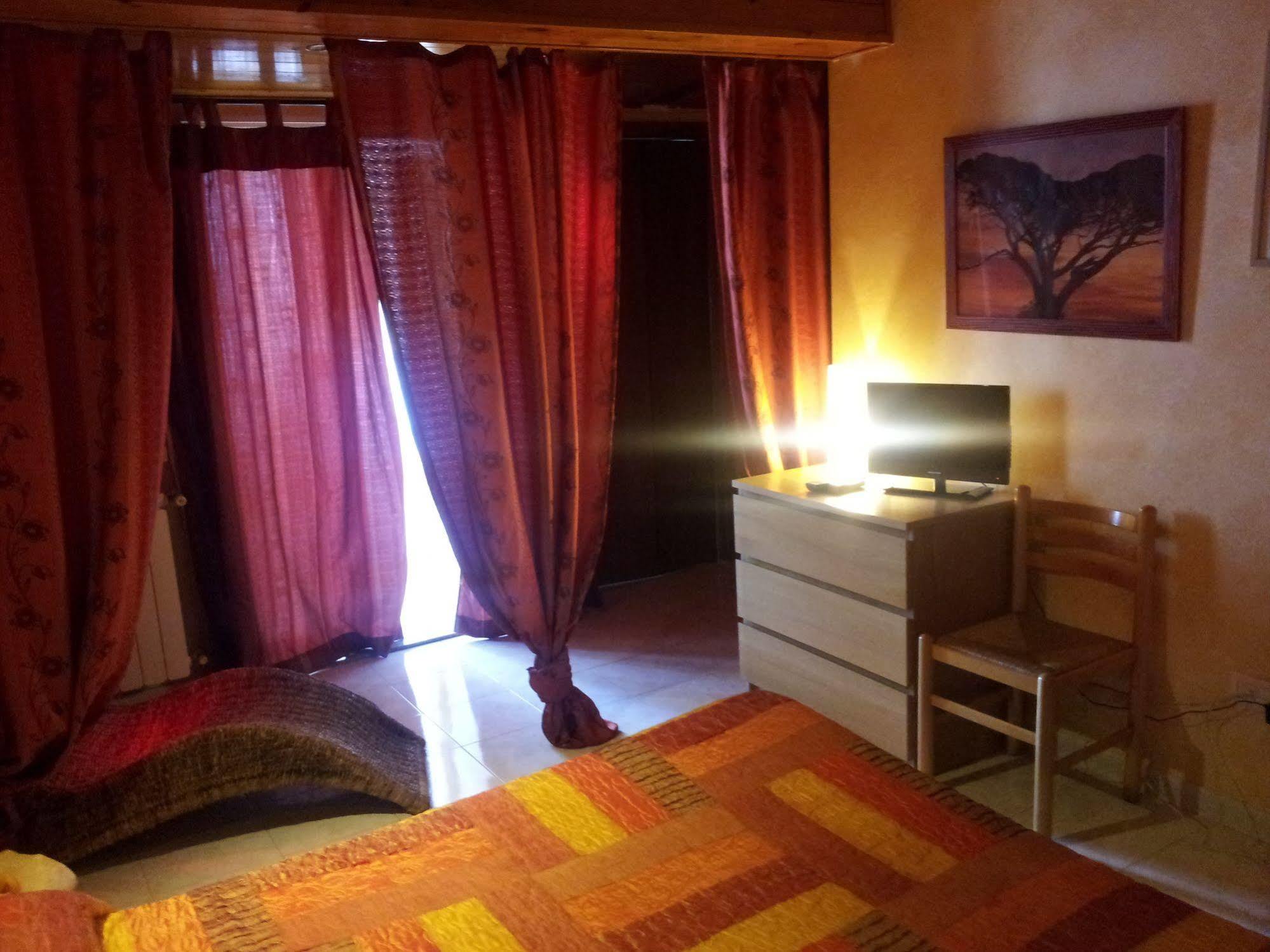 B&B Triskeles Giardini Naxos Ngoại thất bức ảnh