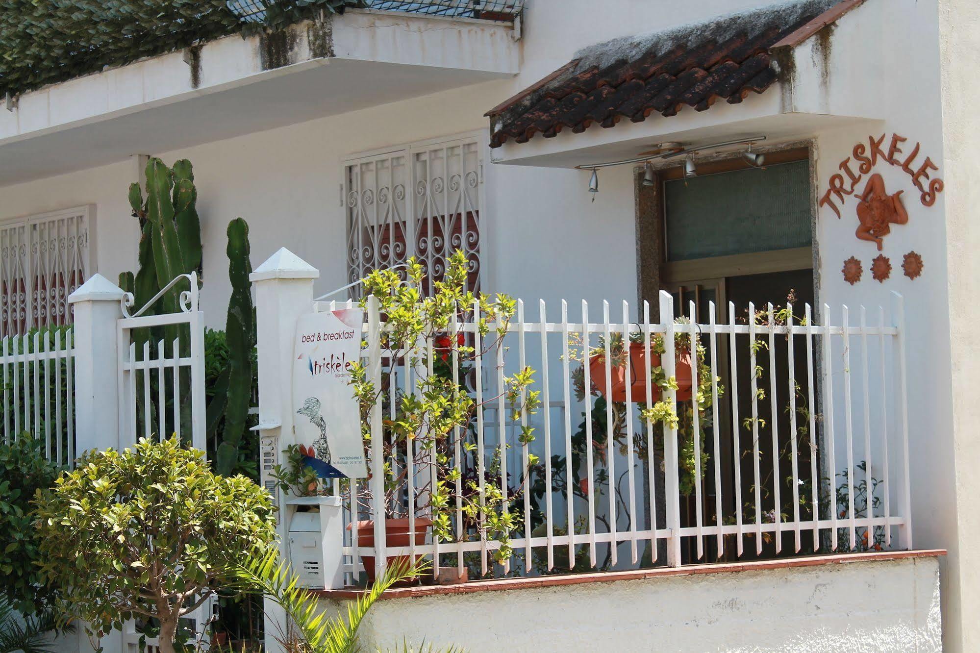 B&B Triskeles Giardini Naxos Ngoại thất bức ảnh